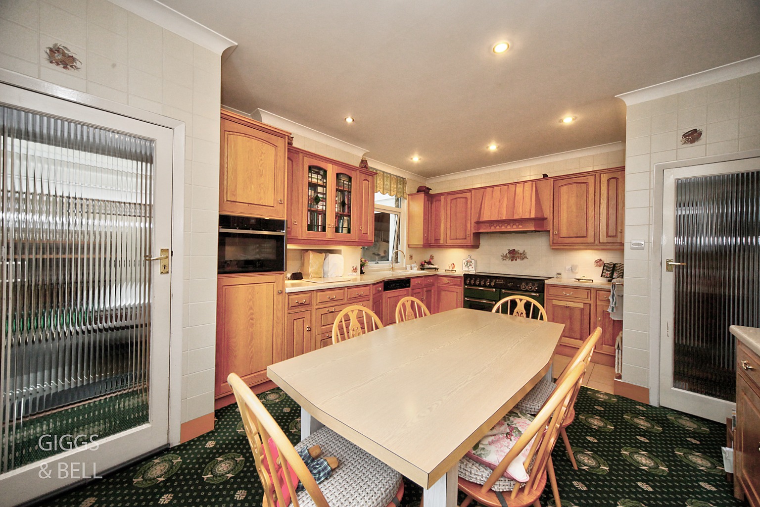4 bed detached house for sale in Tennyson Road, Luton  - Property Image 9