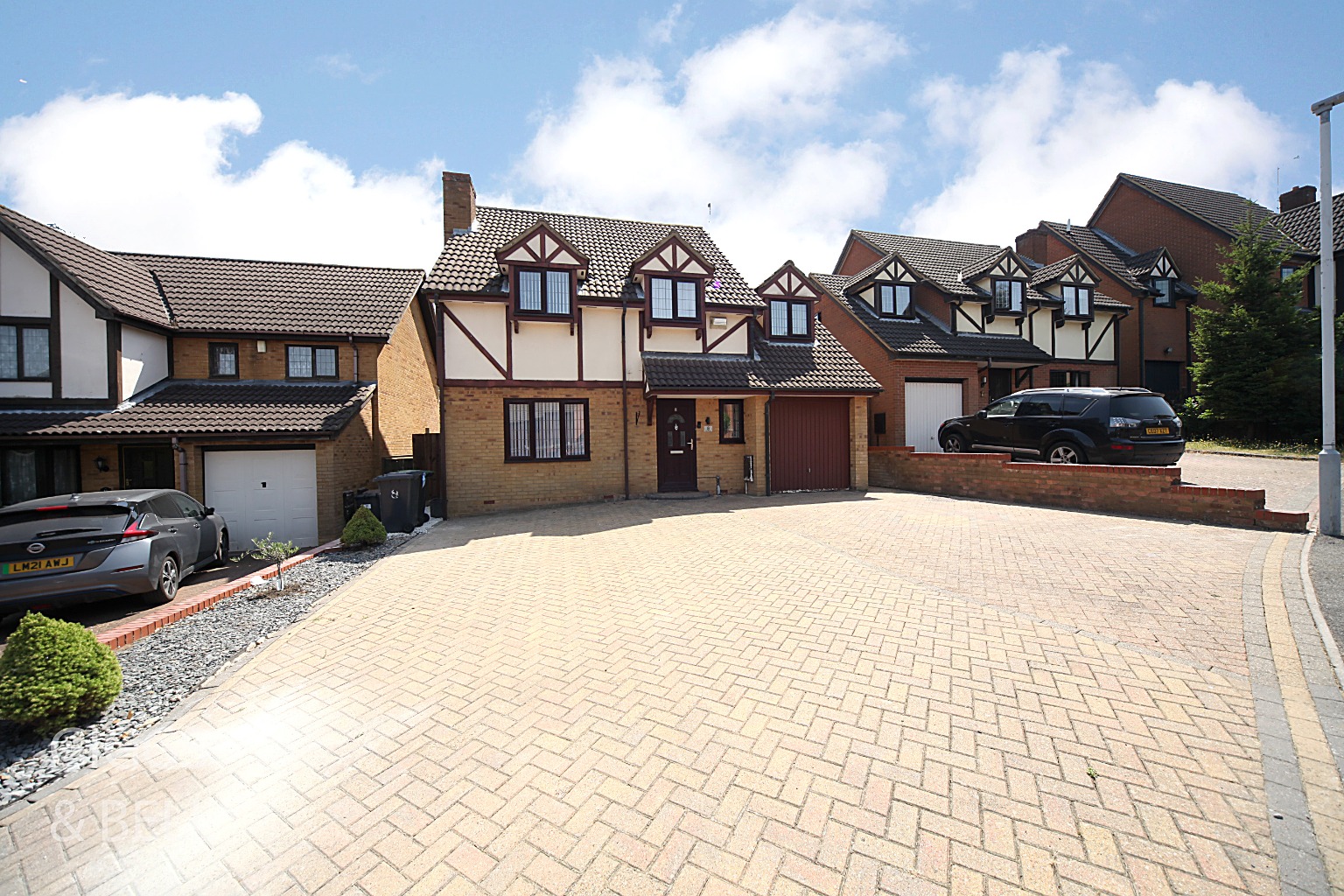 4 bed detached house for sale in Perrymead, Luton  - Property Image 25