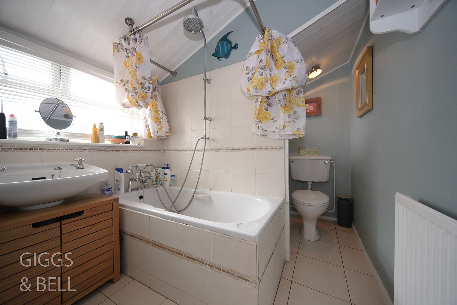 3 bed terraced house for sale in Summer Street, Luton 11