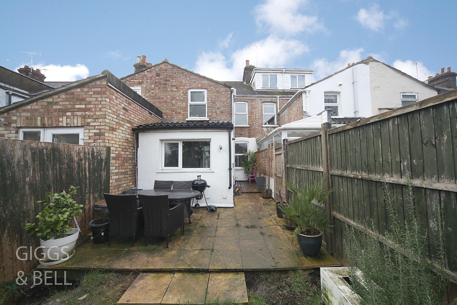 2 bed terraced house for sale in Union Street, Dunstable 22