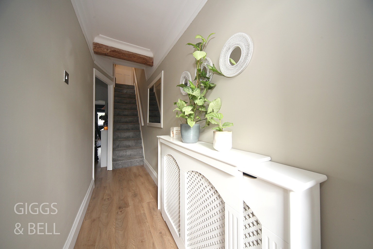 2 bed terraced house for sale in Union Street, Dunstable  - Property Image 2