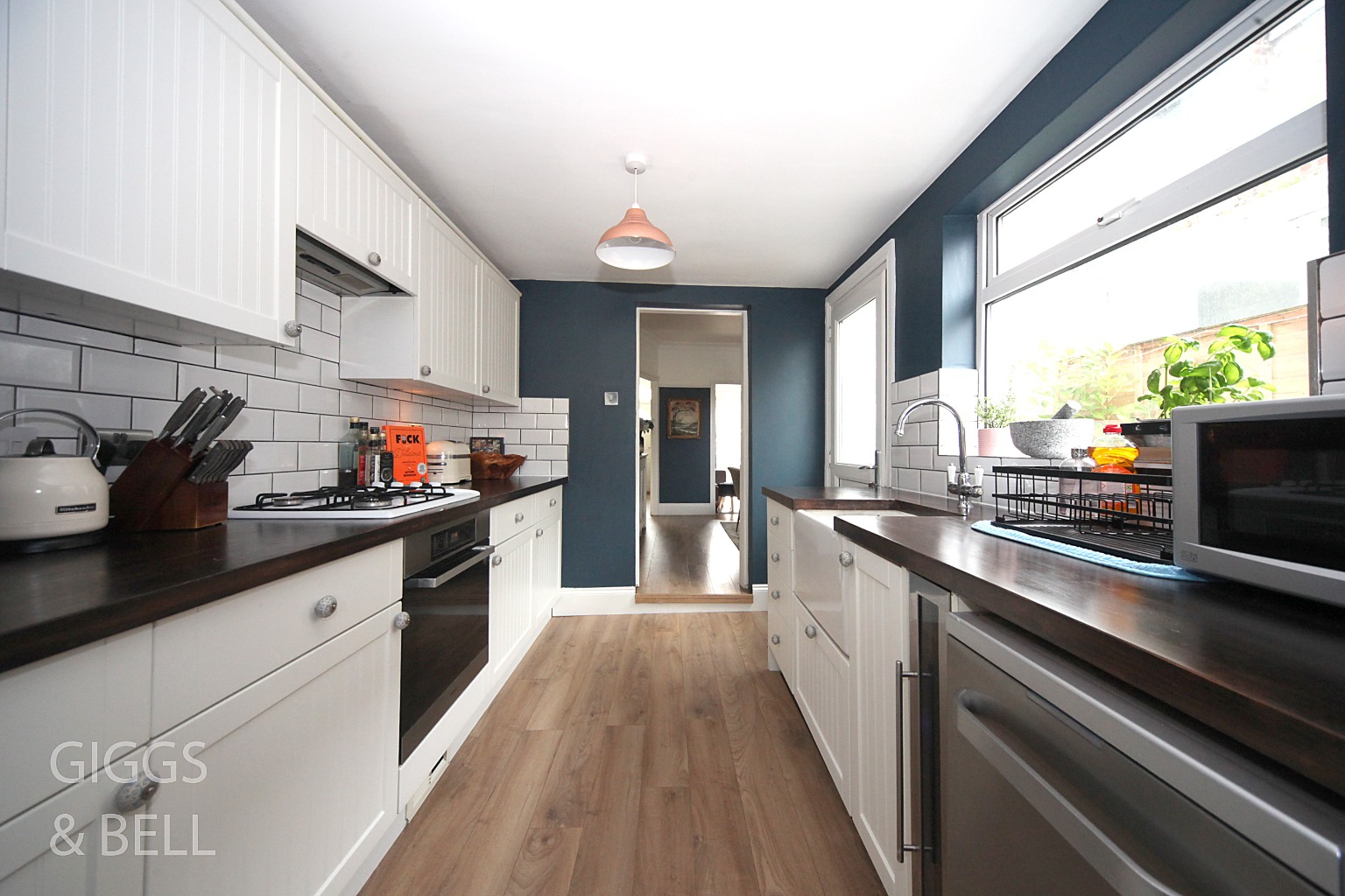 2 bed terraced house for sale in Union Street, Dunstable 9