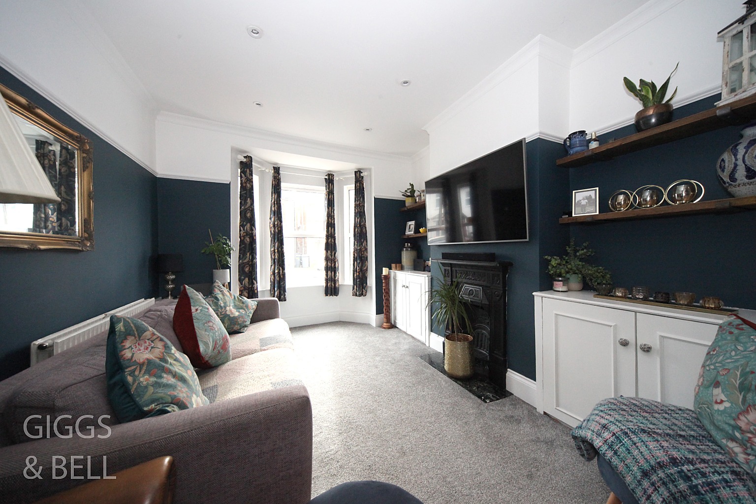 2 bed terraced house for sale in Union Street, Dunstable  - Property Image 3