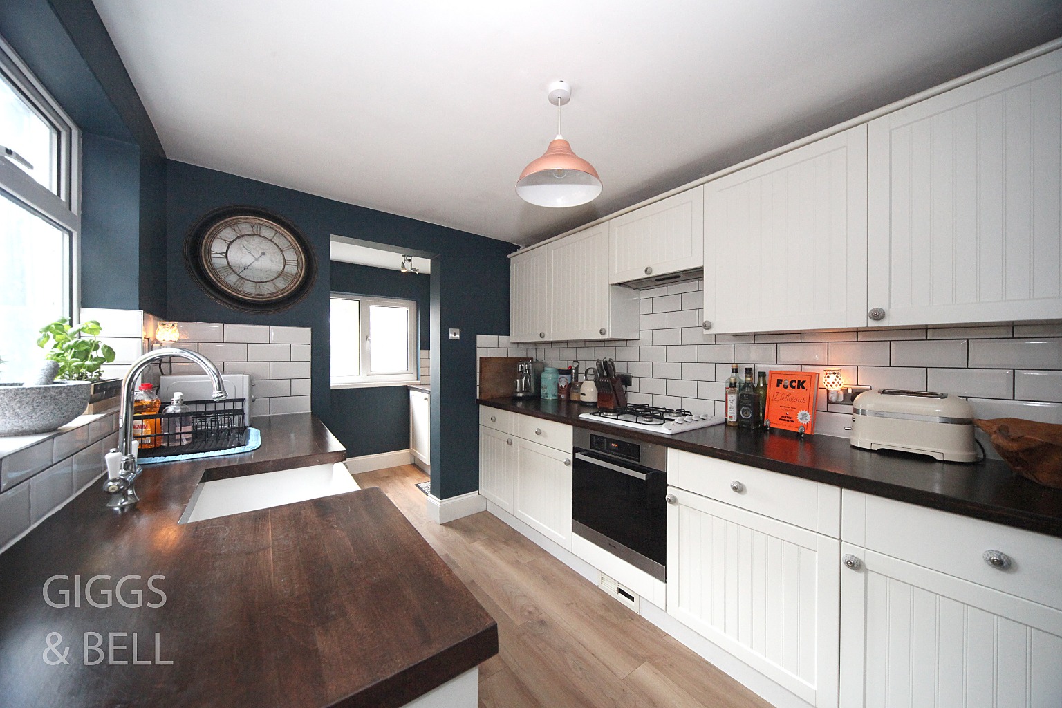 2 bed terraced house for sale in Union Street, Dunstable 8
