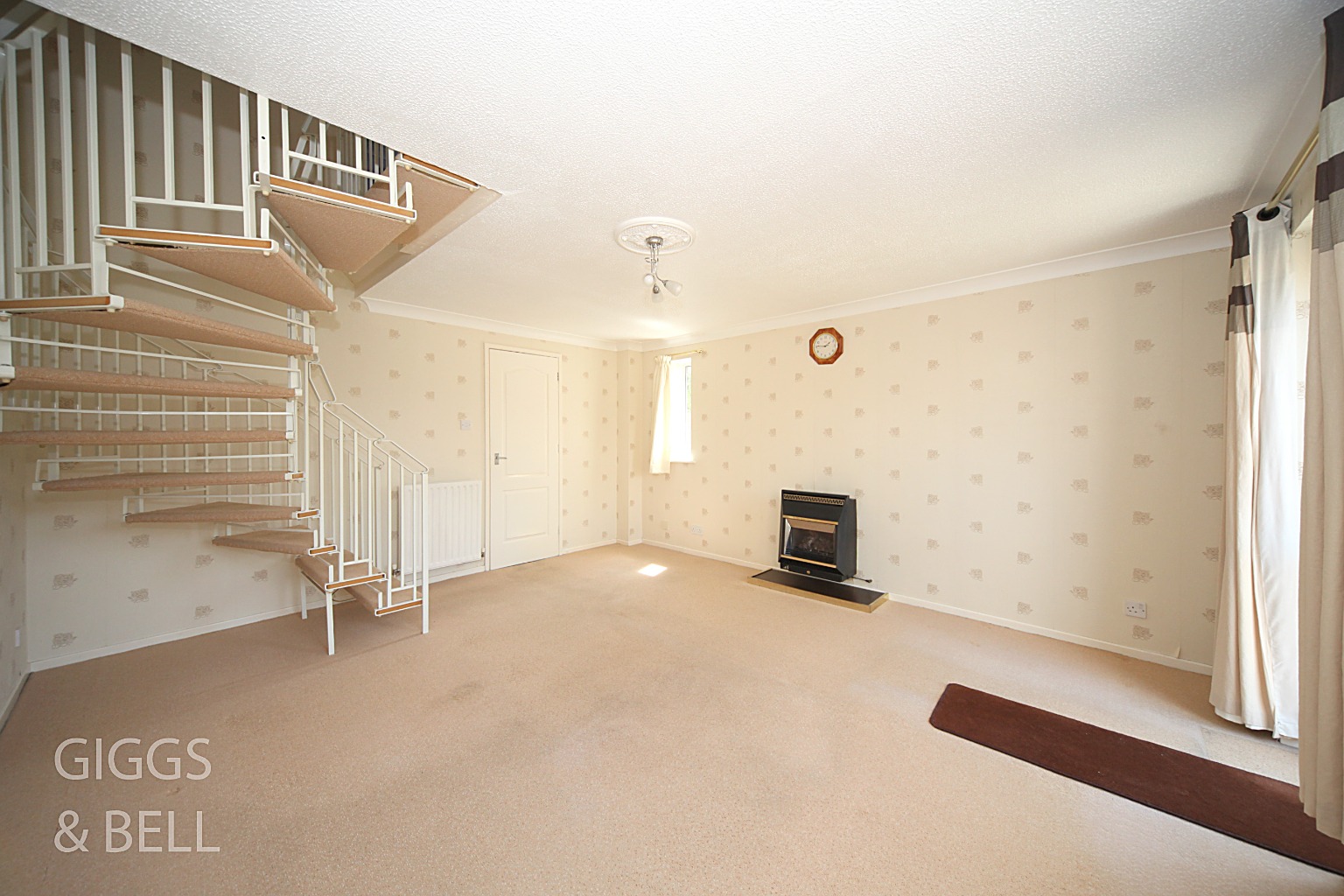 2 bed semi-detached house for sale in Rushall Green, Luton 4