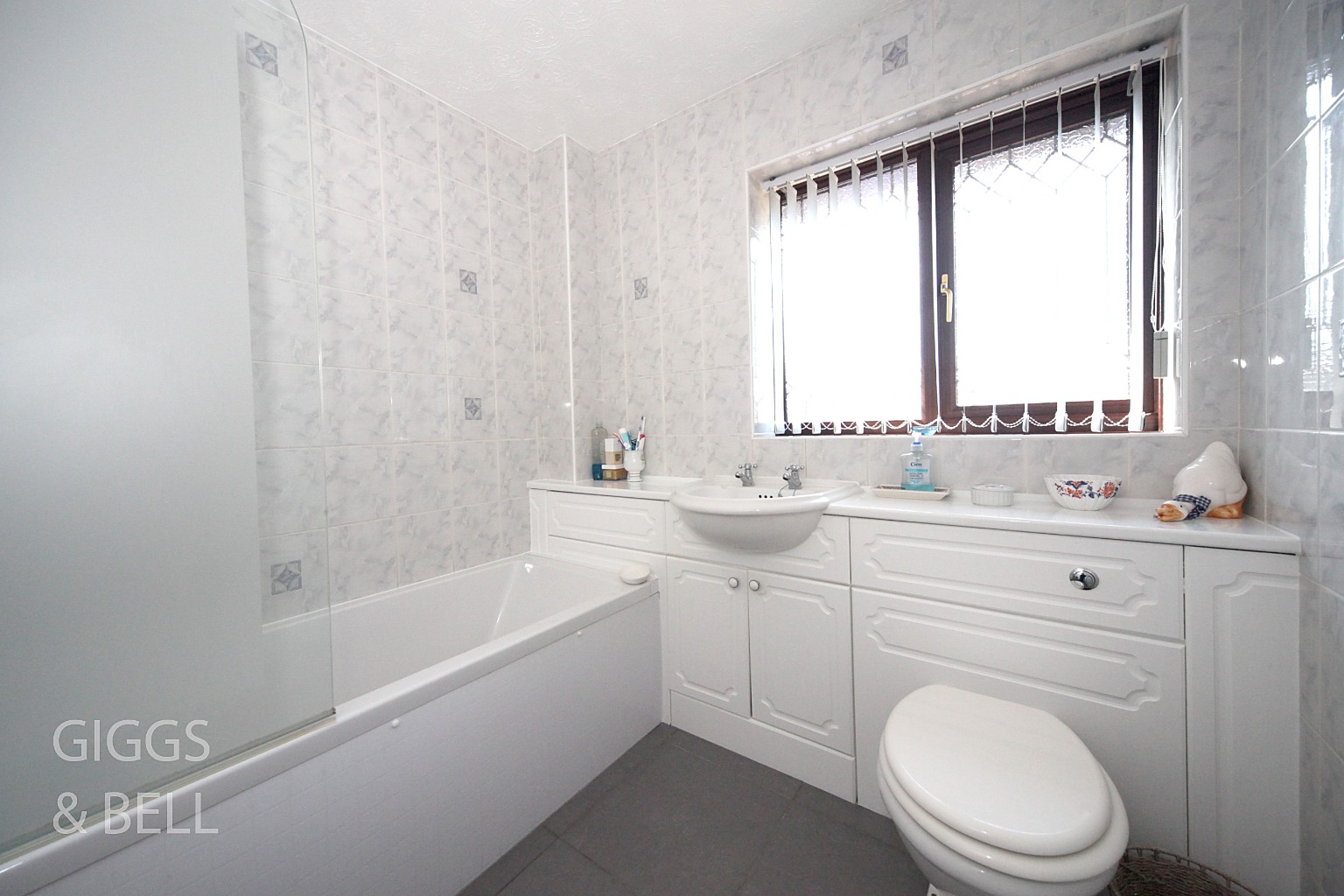 4 bed detached house for sale in Copthorne, Luton  - Property Image 19