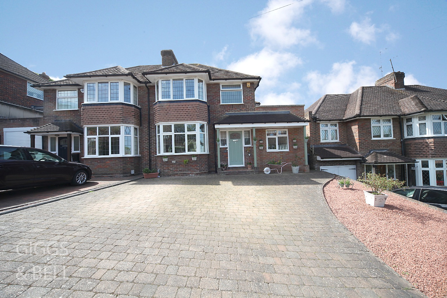 3 bed semi-detached house for sale in Knoll Rise, Luton, LU2 