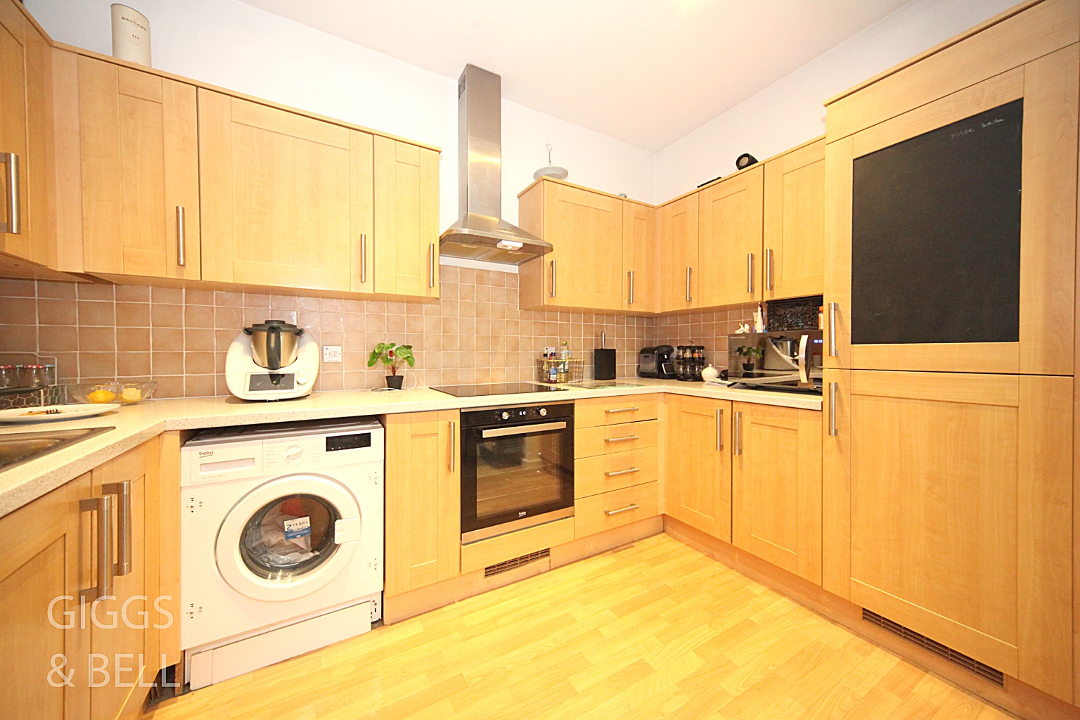 2 bed flat for sale in Holly Street 3
