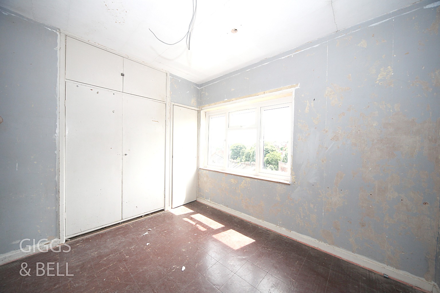 2 bed flat for sale in Meyrick Avenue, Luton 4