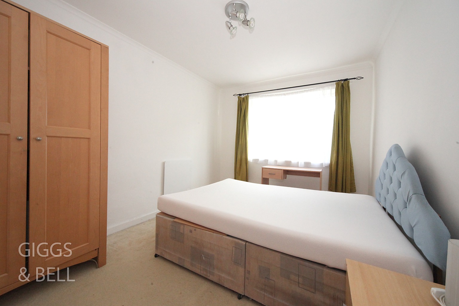 3 bed flat for sale in Old Bedford Road, Luton 8