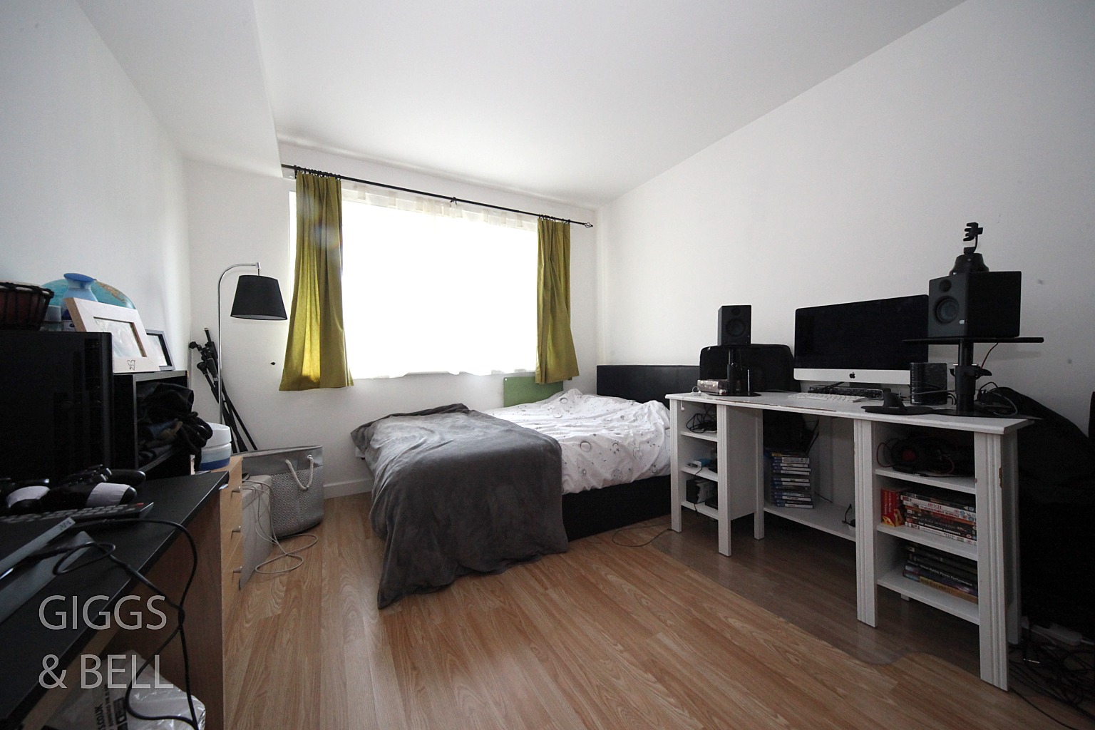 3 bed flat for sale in Old Bedford Road, Luton 7