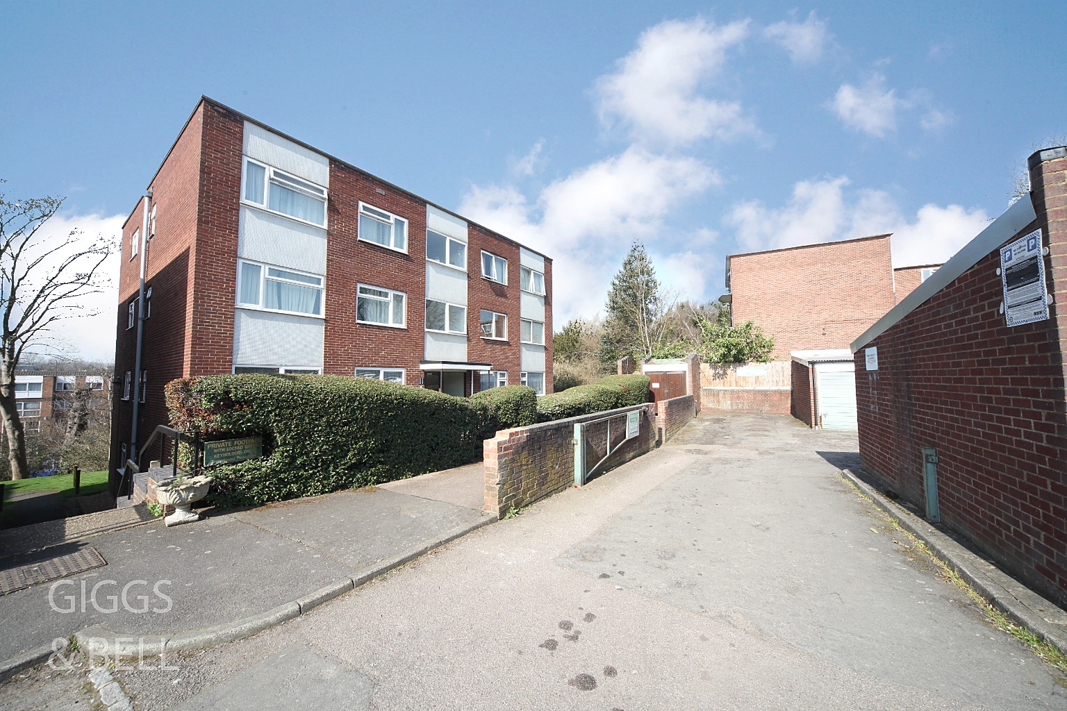 3 bed flat for sale in Old Bedford Road, Luton 13