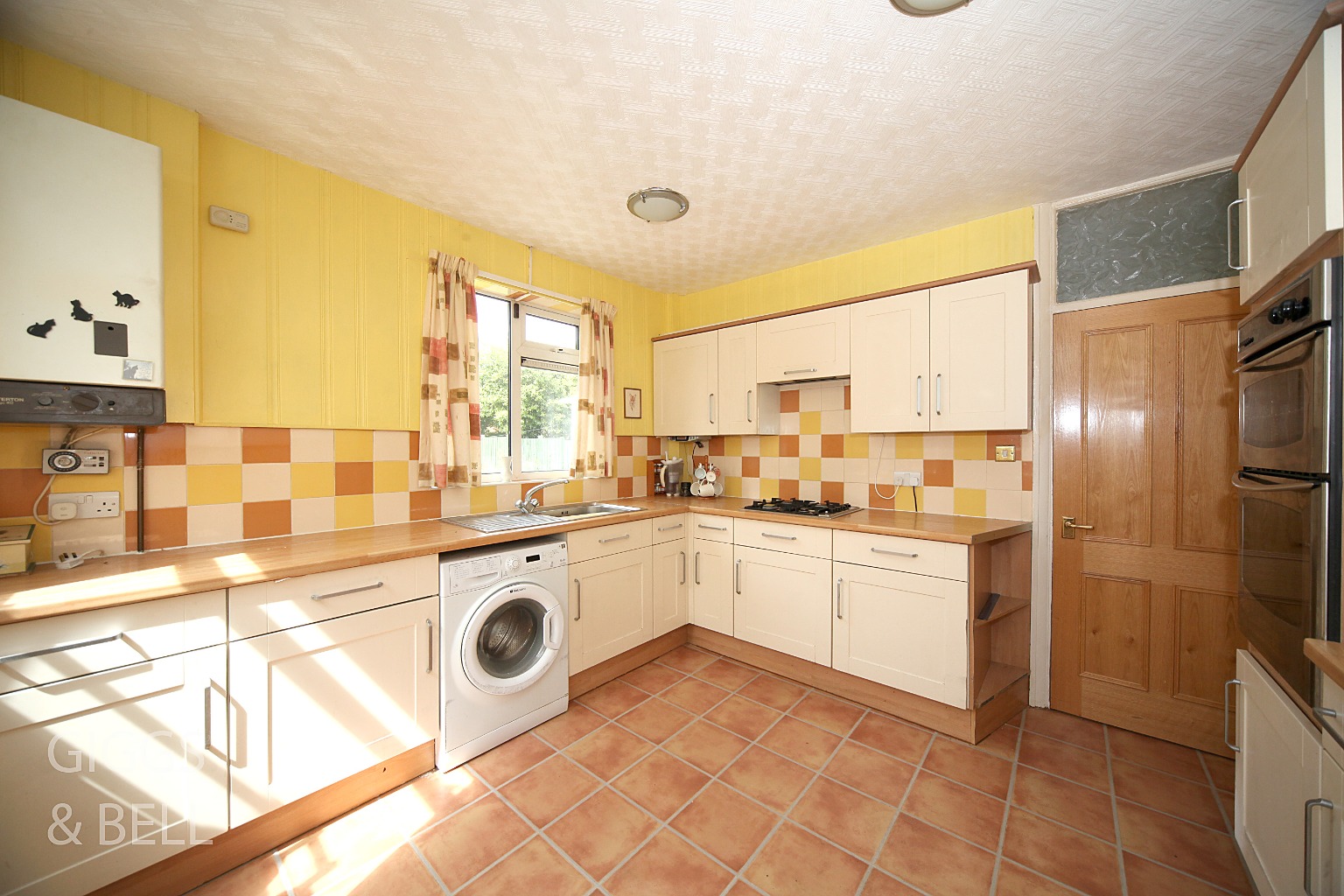 2 bed semi-detached bungalow for sale in Bishopscote Road, Luton 7