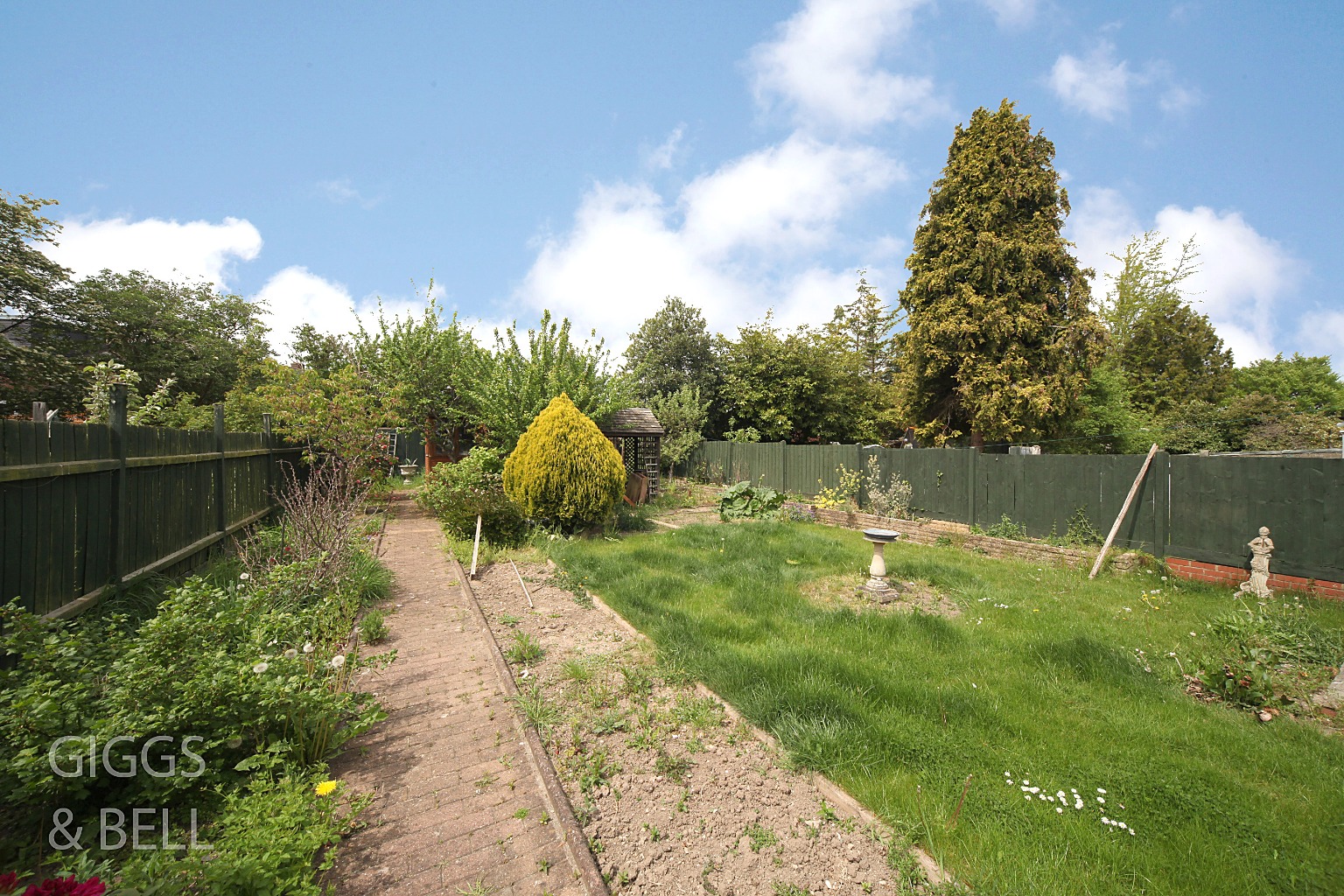 2 bed semi-detached bungalow for sale in Bishopscote Road, Luton  - Property Image 21