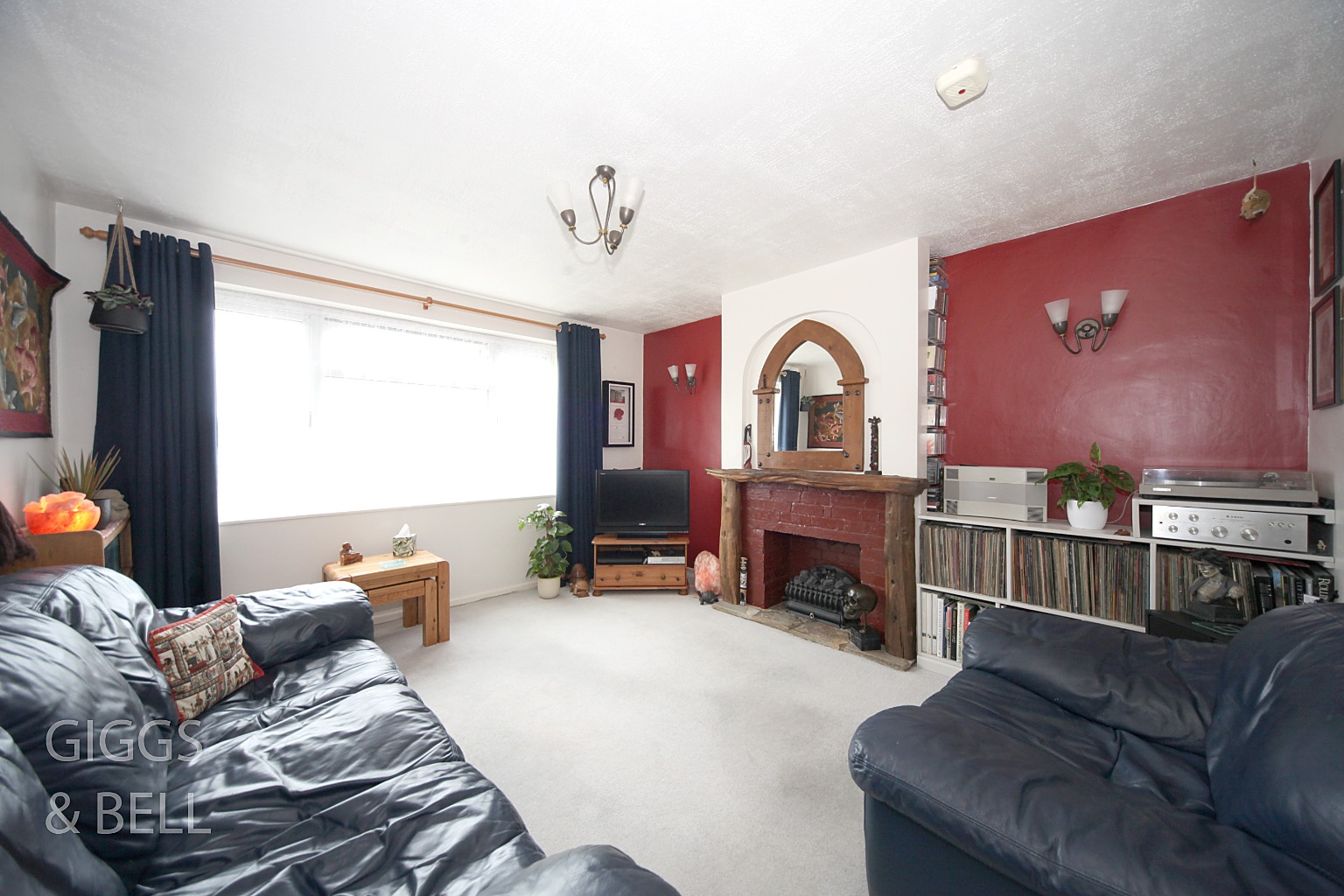 3 bed semi-detached house for sale in Windsor Road, Bedford 2