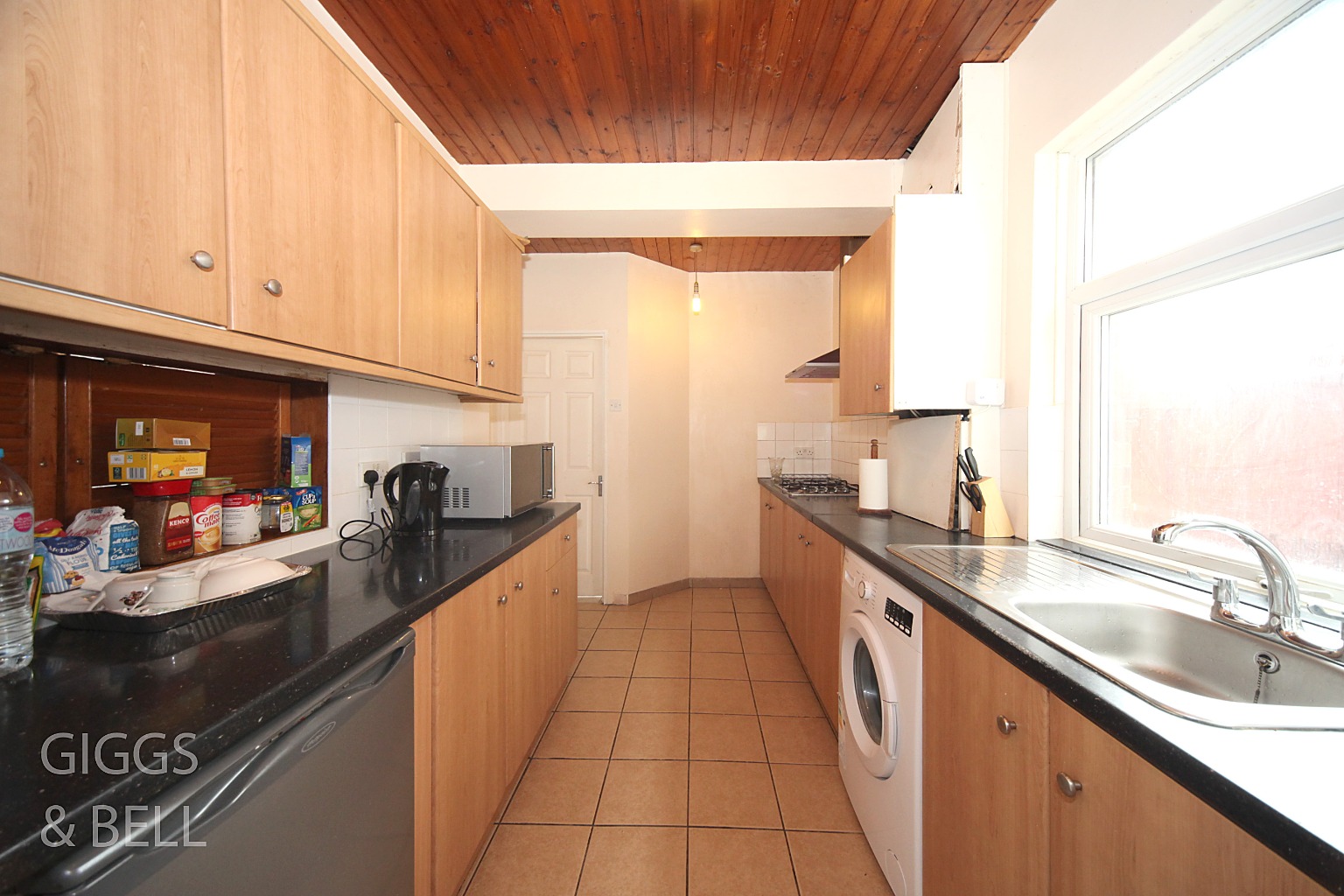 3 bed semi-detached house for sale in St Ethelbert Avenue, Luton  - Property Image 7