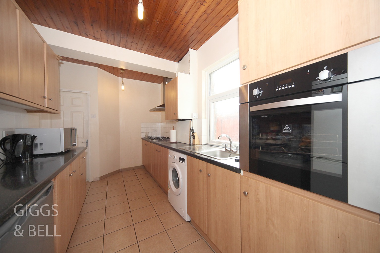 3 bed semi-detached house for sale in St Ethelbert Avenue, Luton 7