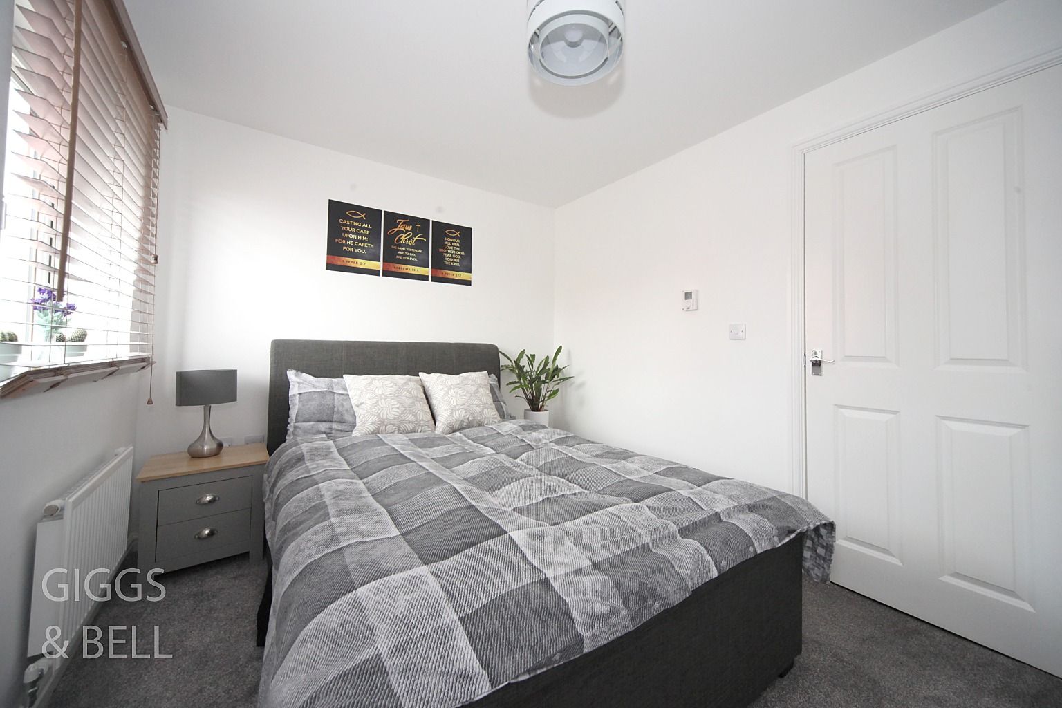 2 bed terraced house for sale in Guardian Way, Luton 11