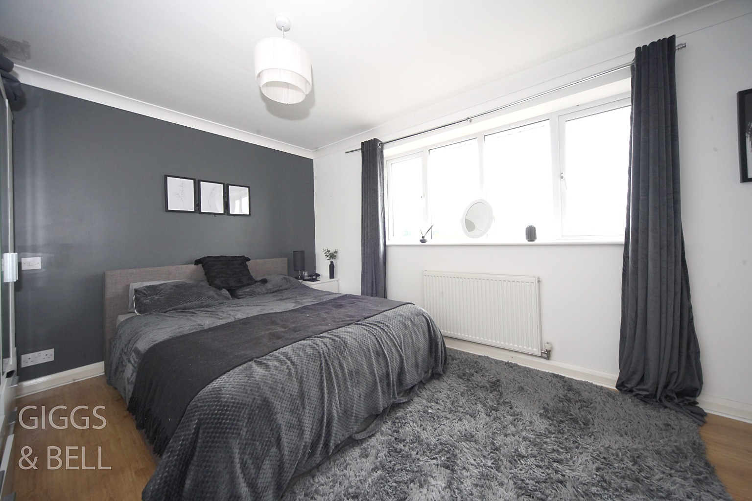 2 bed end of terrace house for sale in Fermor Crescent, Luton 14