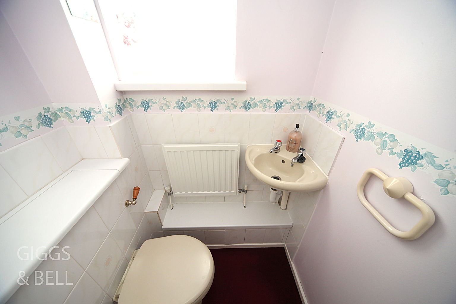 3 bed detached house for sale in Thetford Gardens, Luton  - Property Image 13