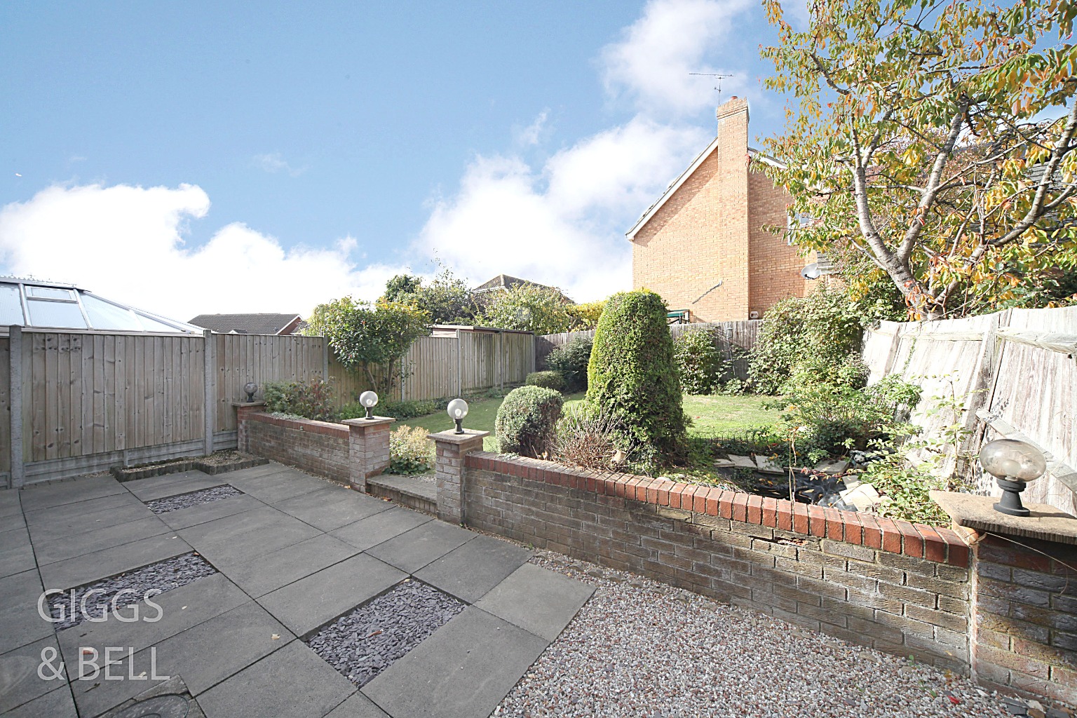 3 bed detached house for sale in Thetford Gardens, Luton  - Property Image 21