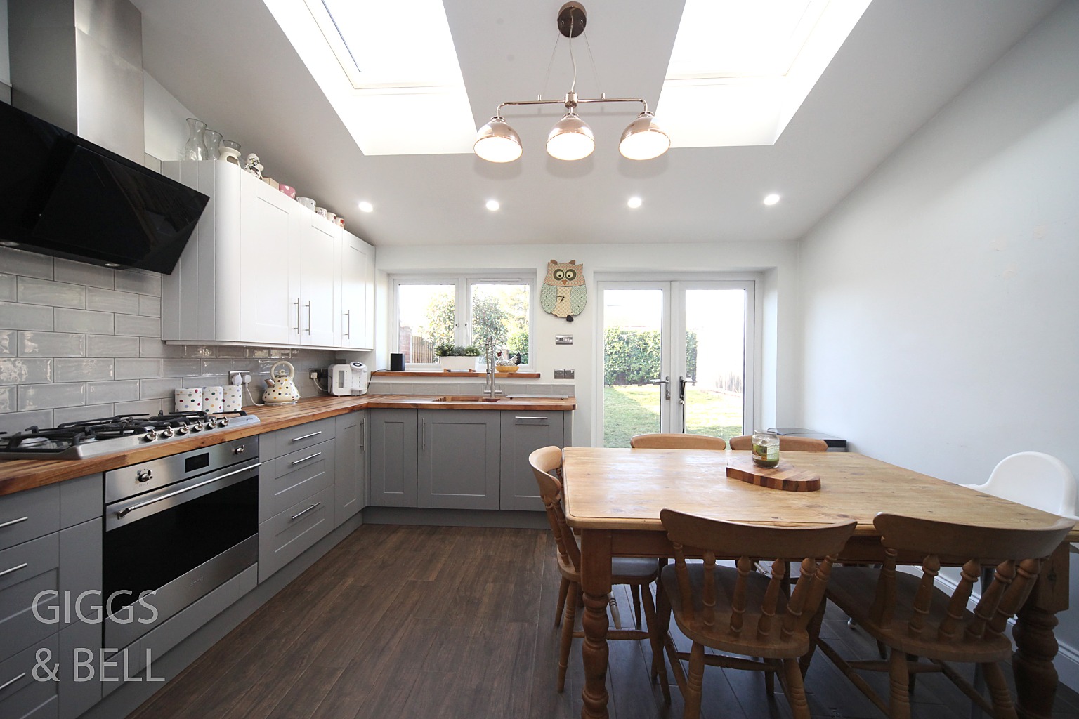 2 bed semi-detached house for sale in Rowelfield, Luton  - Property Image 5