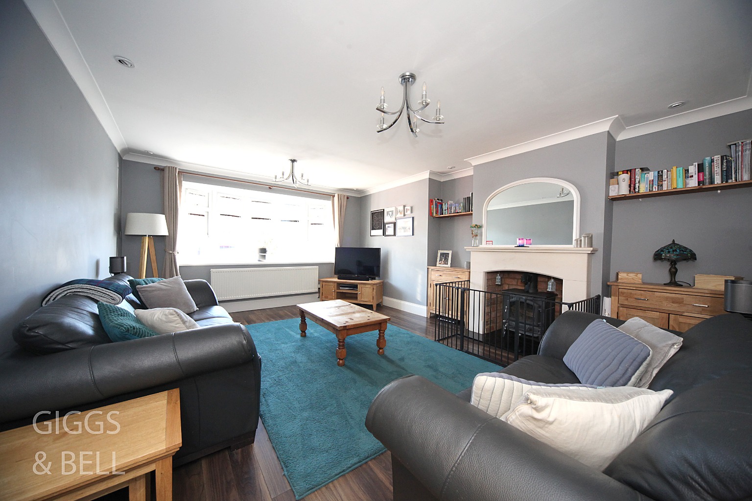 2 bed semi-detached house for sale in Rowelfield, Luton  - Property Image 3