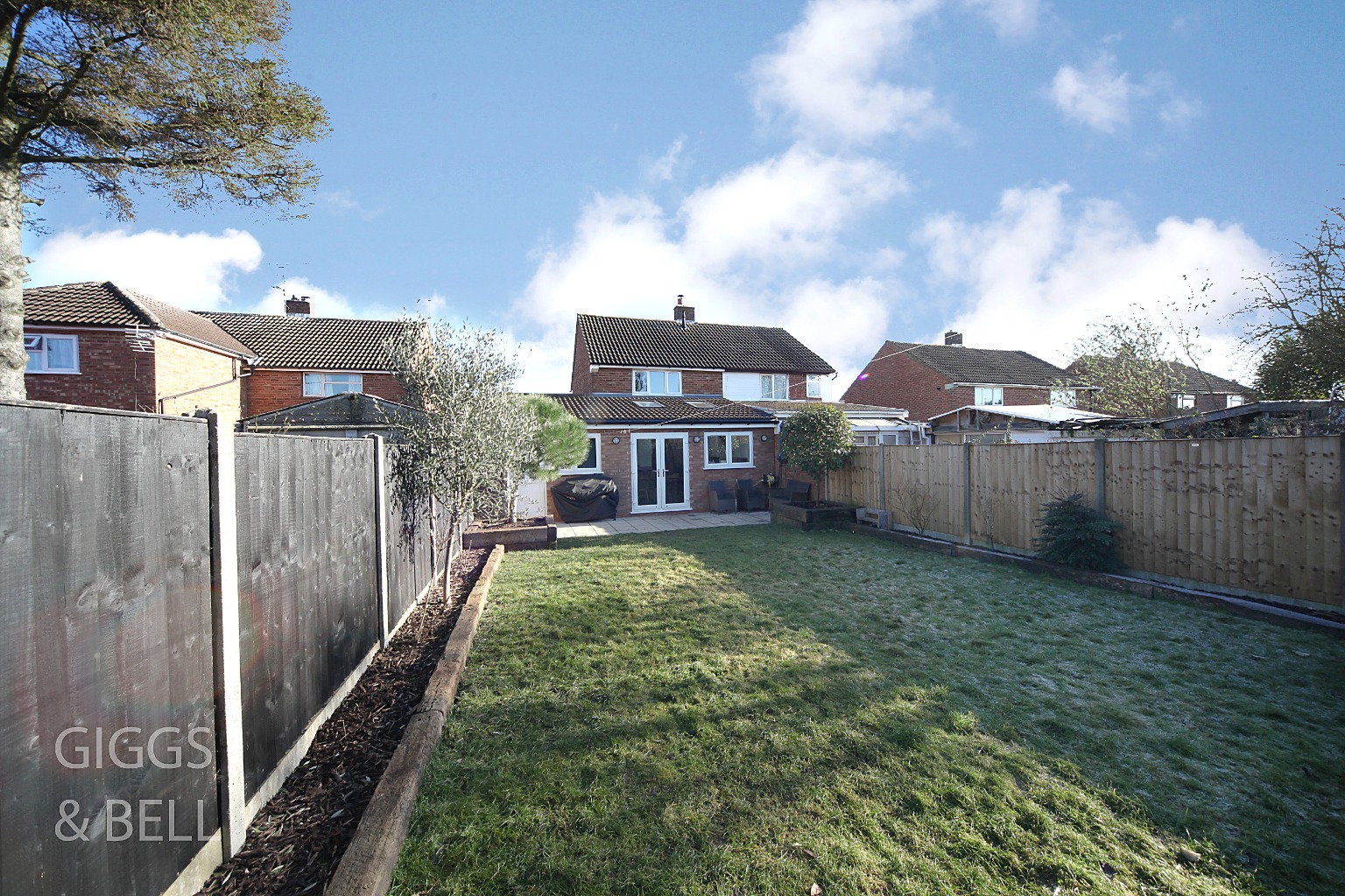 2 bed semi-detached house for sale in Rowelfield, Luton  - Property Image 15