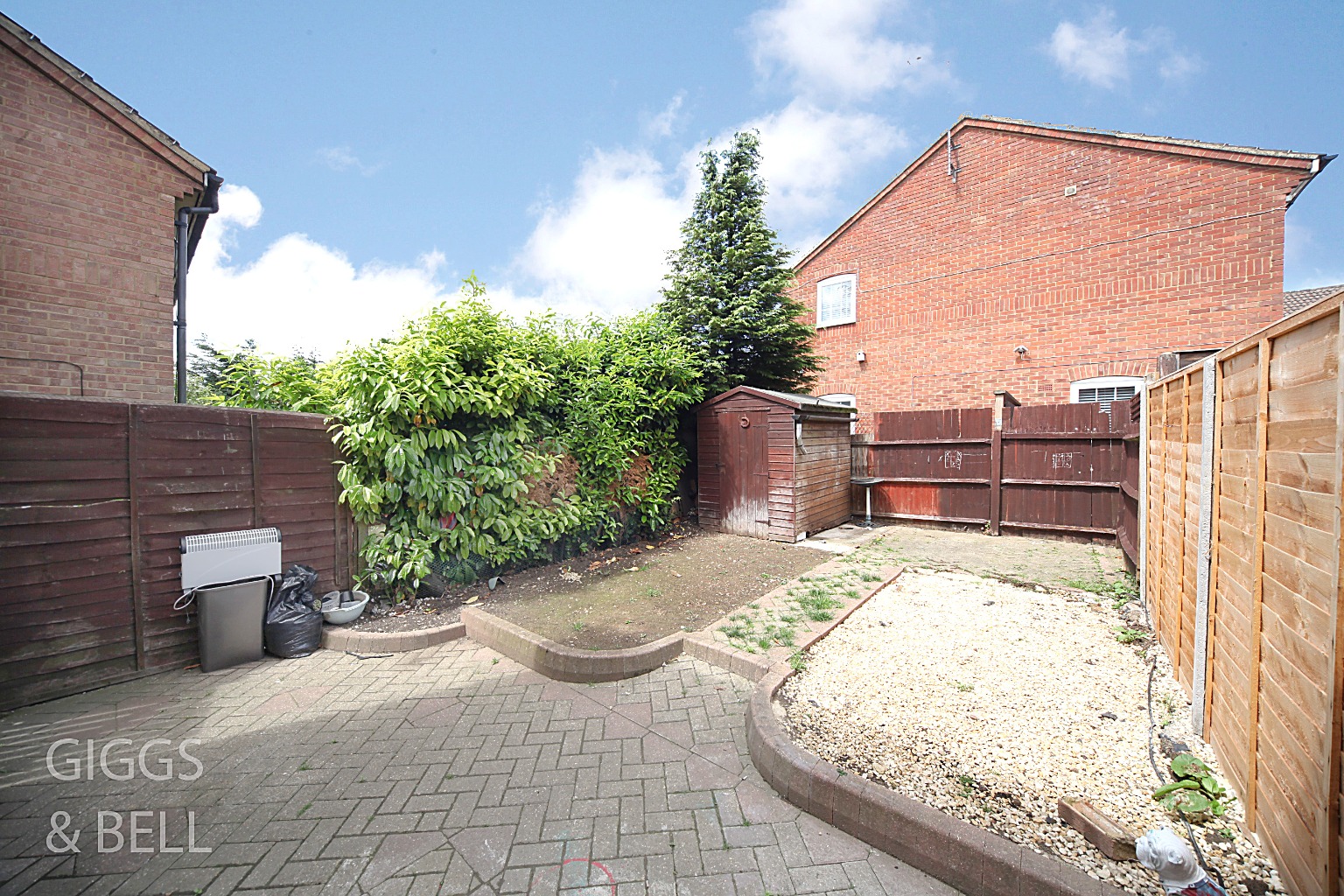 2 bed semi-detached house for sale in Felton Close, Luton  - Property Image 17