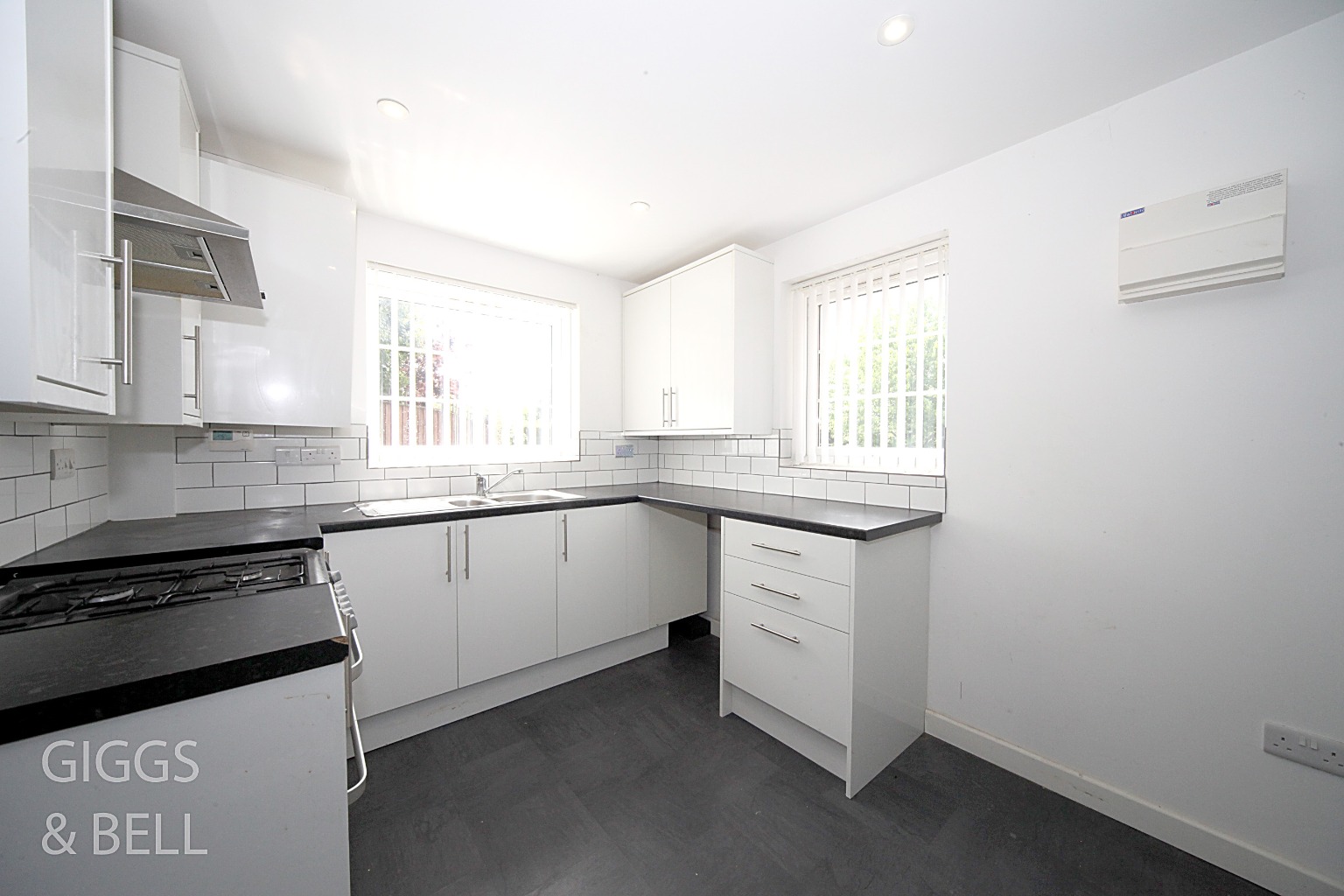 2 bed semi-detached house for sale in Felton Close, Luton 6