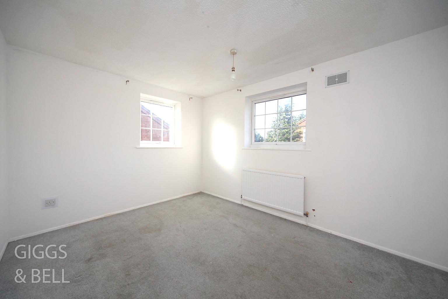 2 bed semi-detached house for sale in Felton Close, Luton  - Property Image 10
