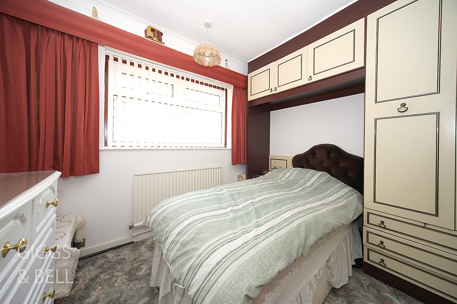 2 bed bungalow for sale in Deep Denes, Luton 11