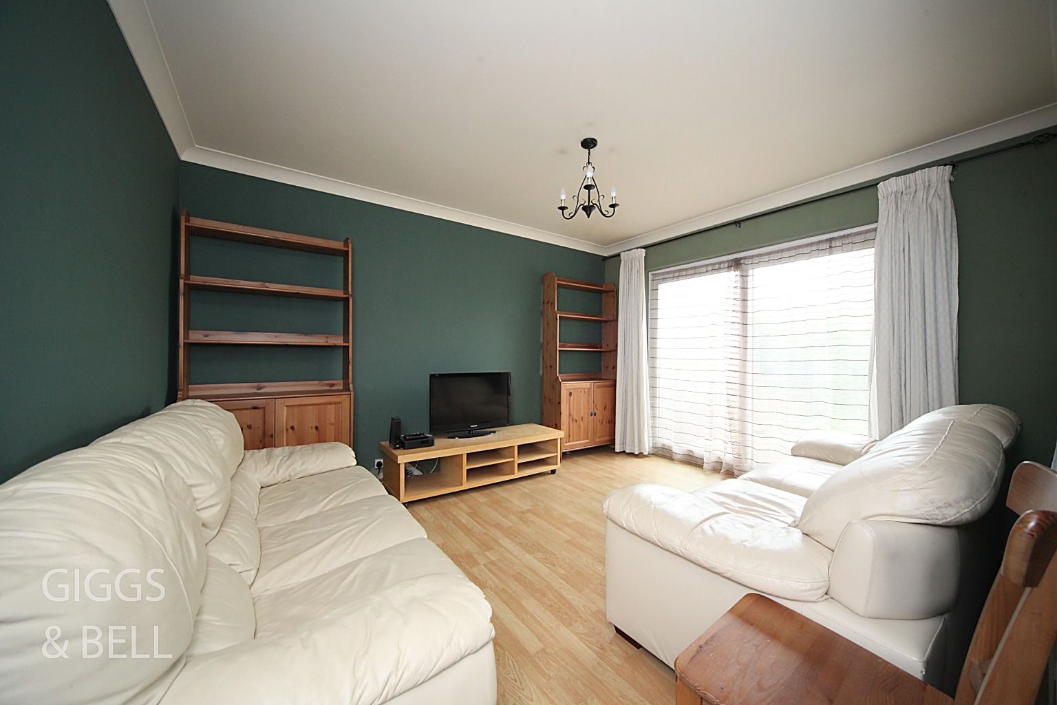 3 bed semi-detached house for sale in Durham Road, Luton  - Property Image 2