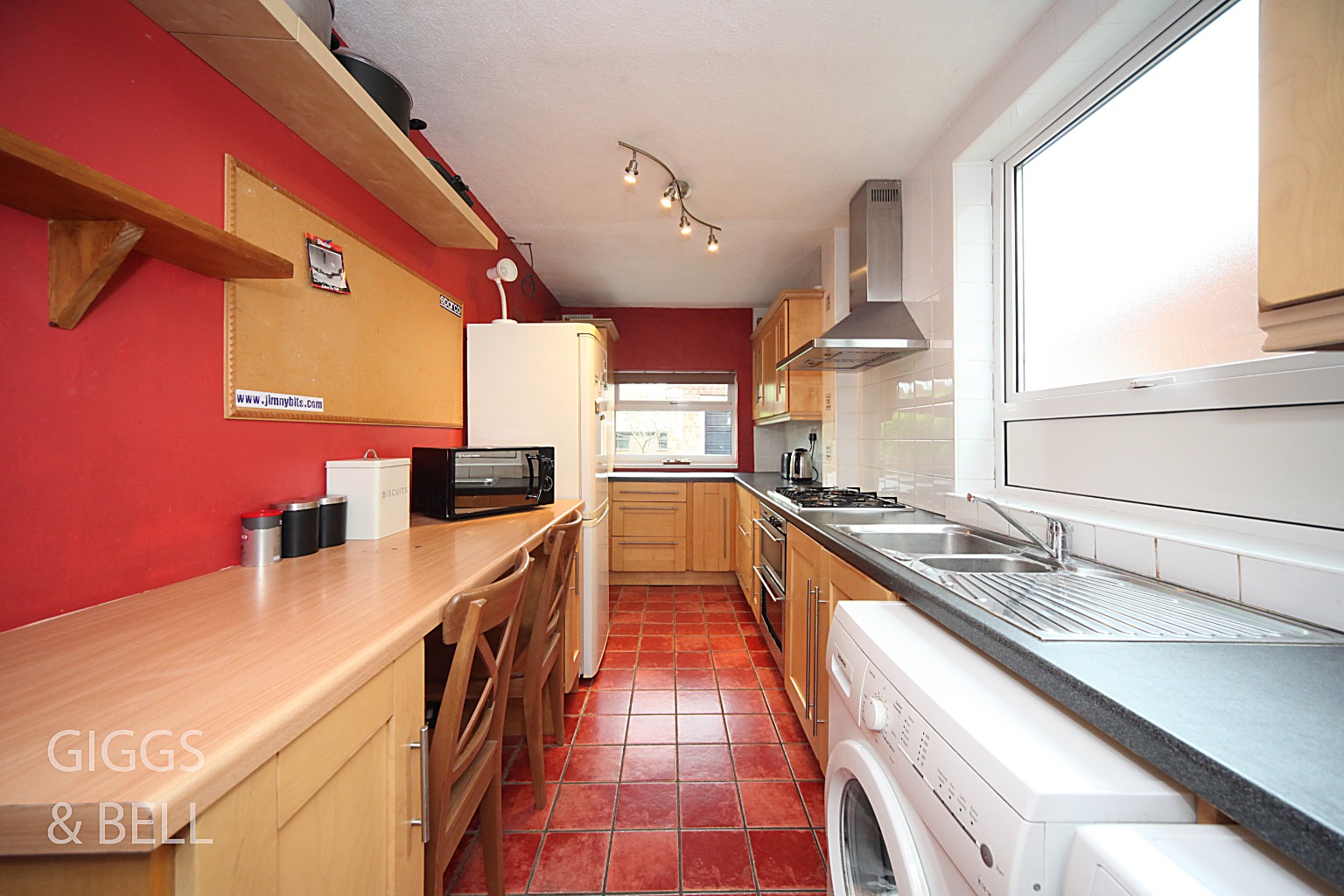 3 bed semi-detached house for sale in Durham Road, Luton  - Property Image 7
