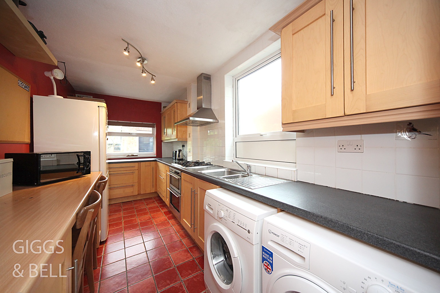 3 bed semi-detached house for sale in Durham Road, Luton  - Property Image 8