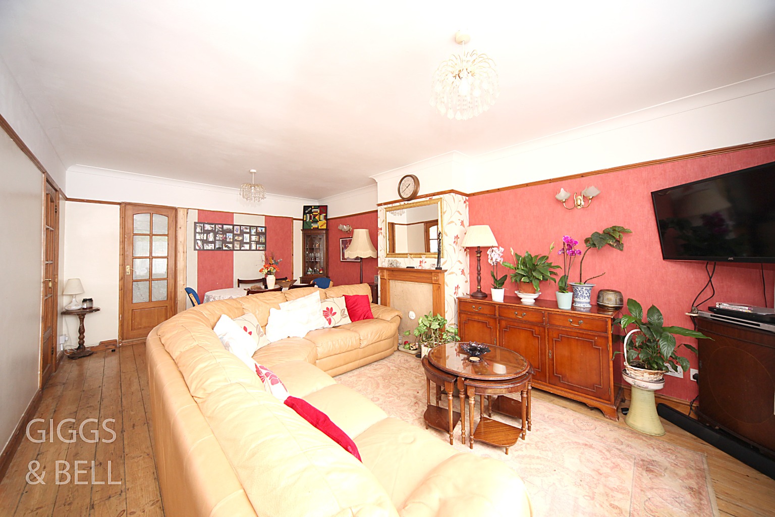 3 bed semi-detached house for sale in Hanswick Close, Luton  - Property Image 5