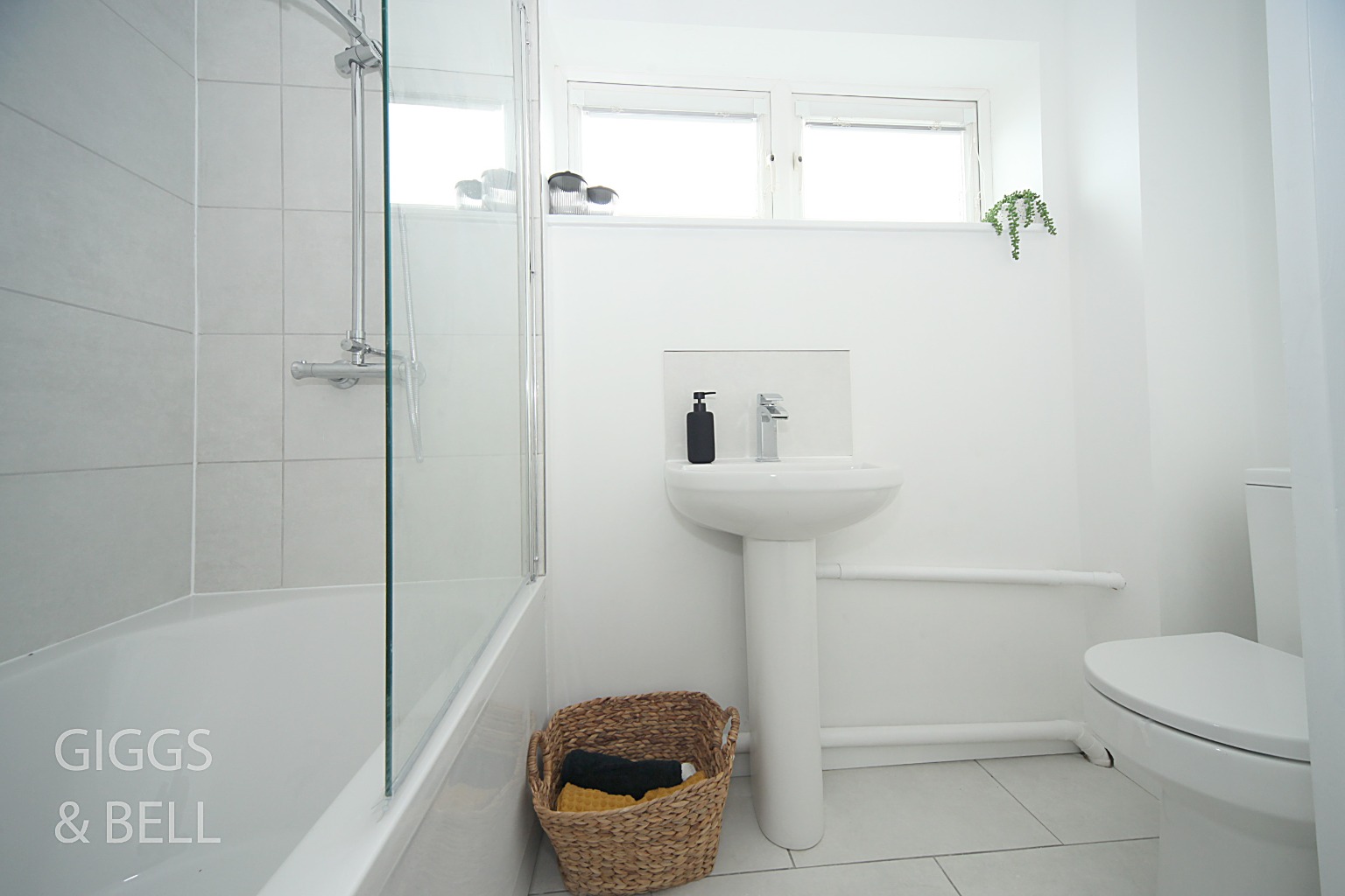 3 bed town house for sale in Butterworth Path, Luton  - Property Image 17