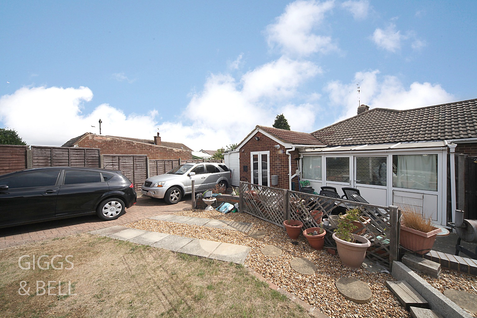 3 bed semi-detached bungalow for sale in Ripley Road, Luton 9