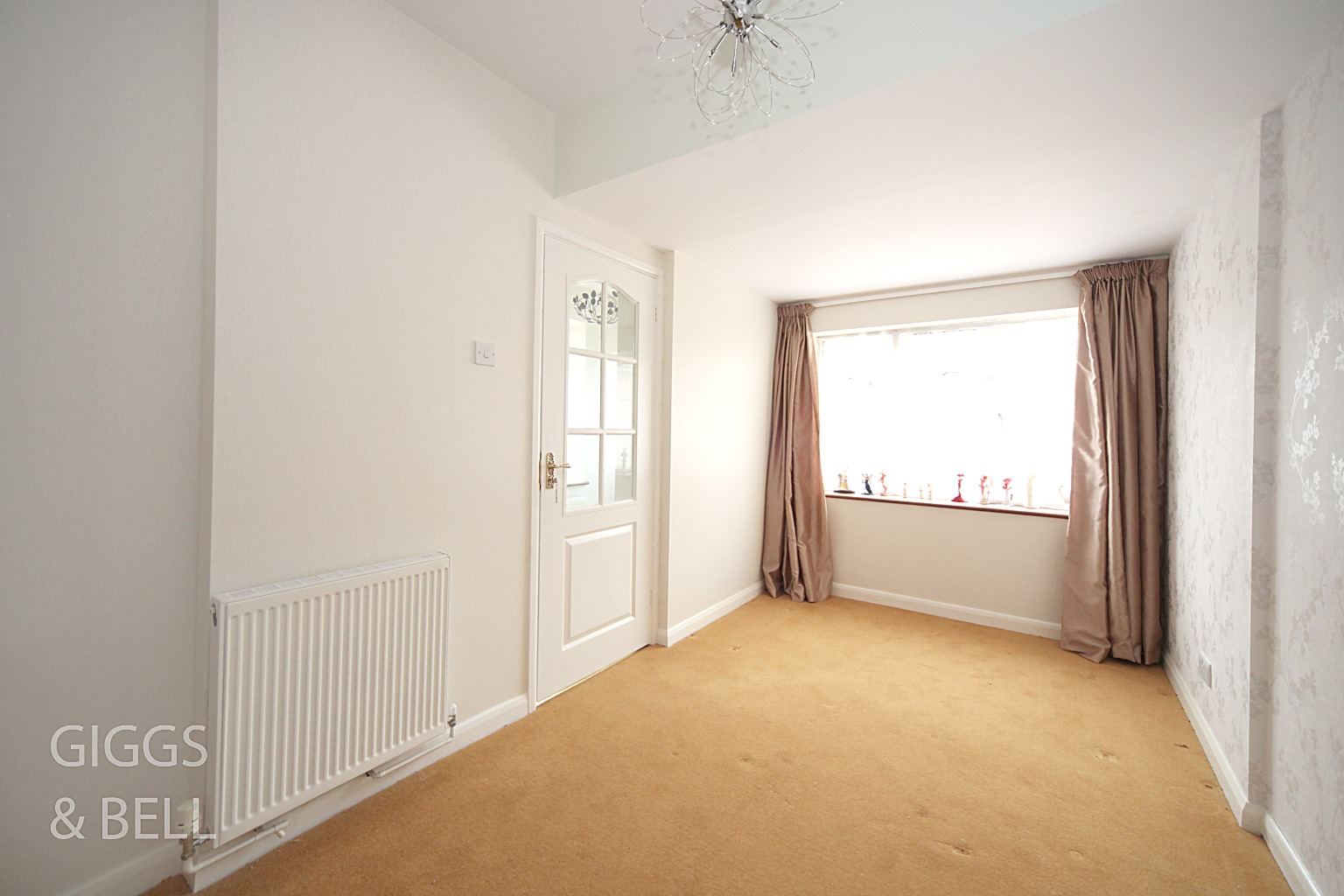 4 bed semi-detached house for sale in Curlew Road, Luton  - Property Image 17