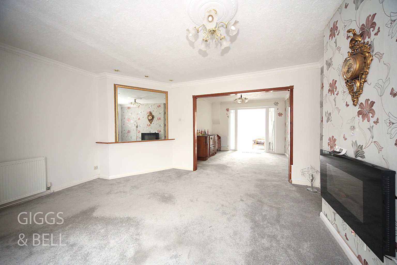 4 bed semi-detached house for sale in Curlew Road, Luton  - Property Image 4