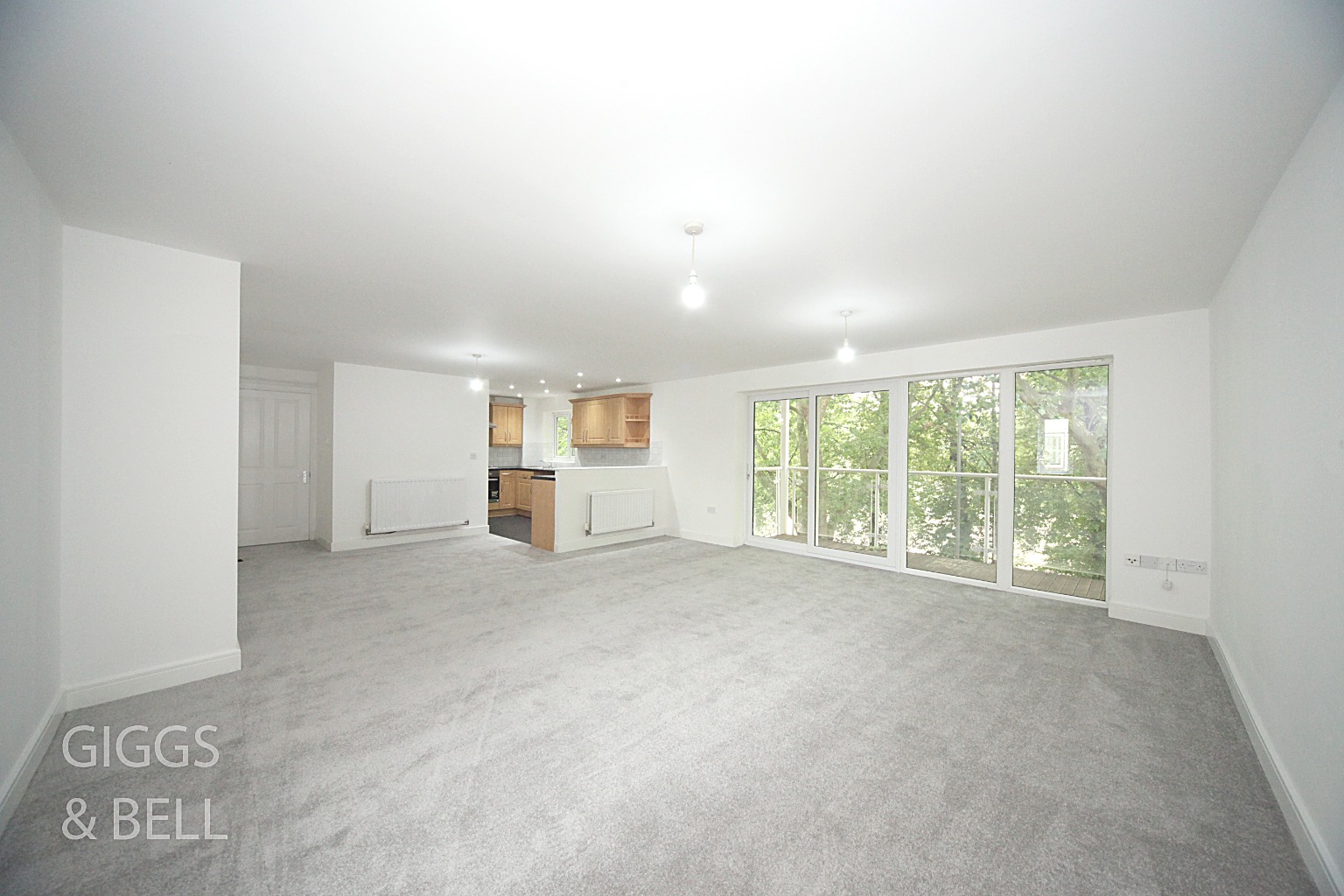 2 bed flat for sale in Primrose Close, Luton  - Property Image 2