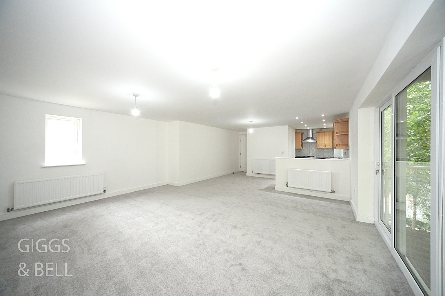2 bed flat for sale in Primrose Close, Luton  - Property Image 4