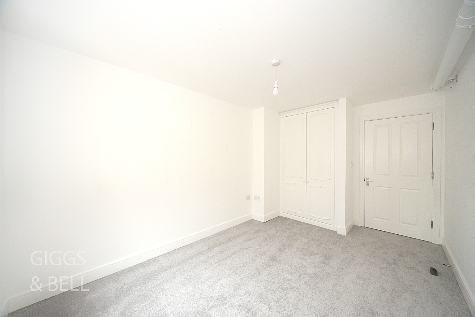 2 bed flat for sale in Primrose Close, Luton  - Property Image 8