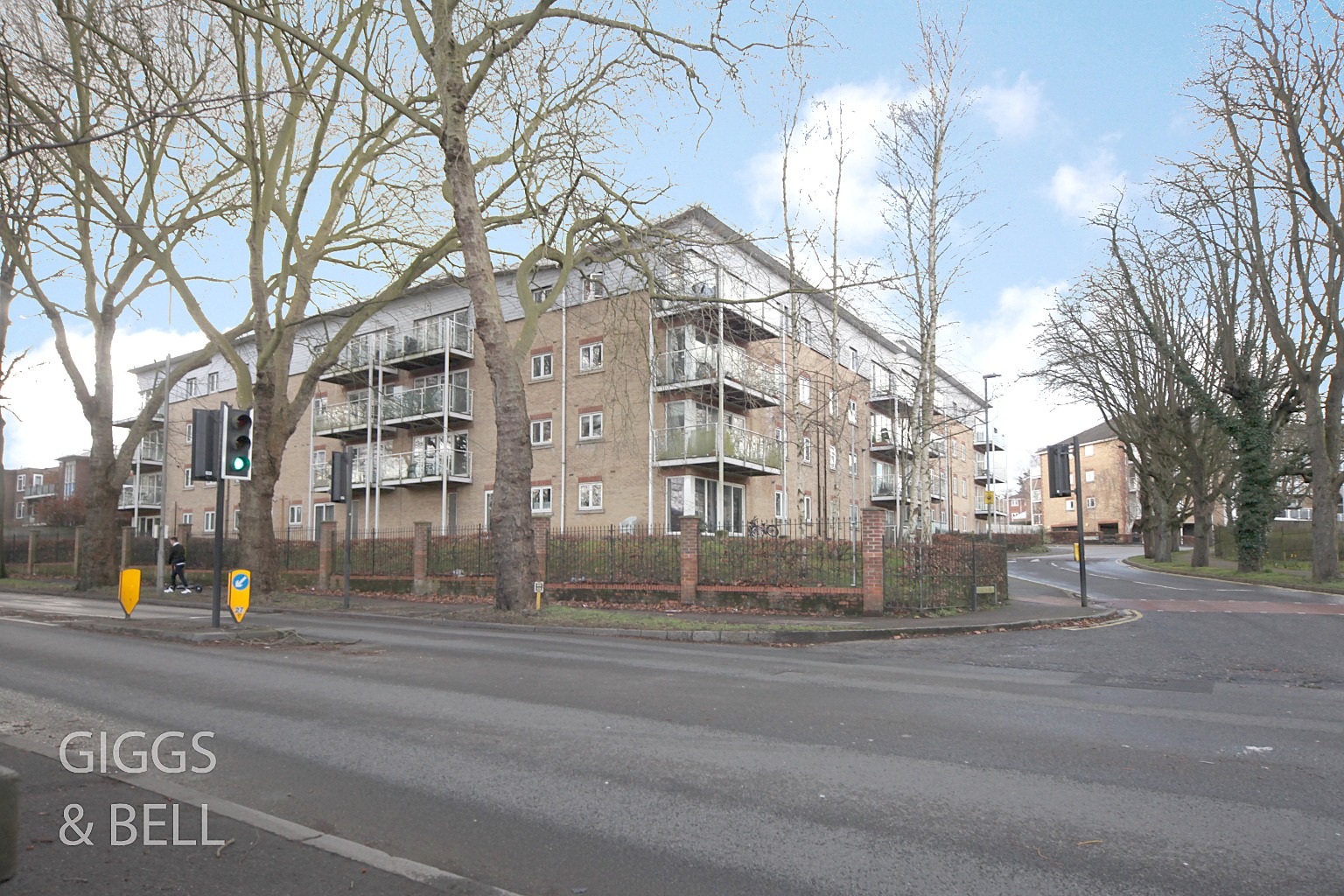 2 bed flat for sale in Primrose Close, Luton 12