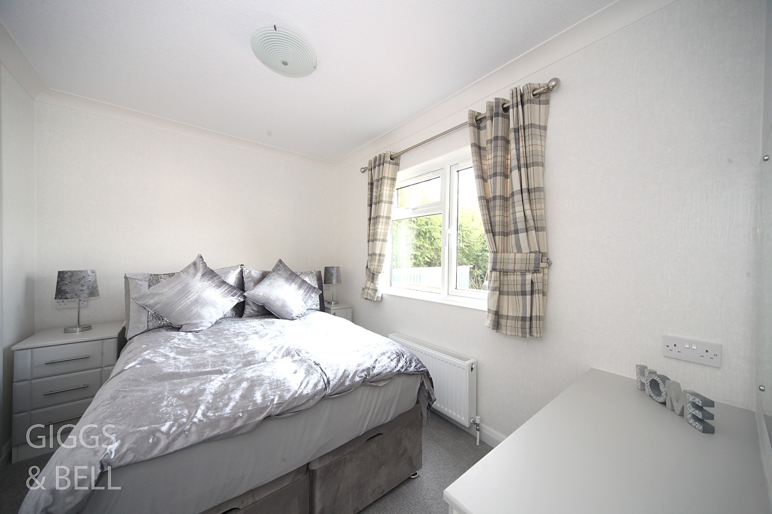 2 bed park home for sale in Bower Heath Lane, Harpenden  - Property Image 14