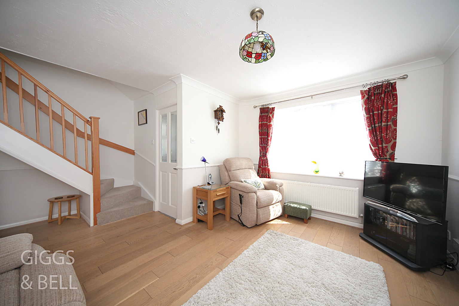 3 bed terraced house for sale in Malthouse Green, Luton 2