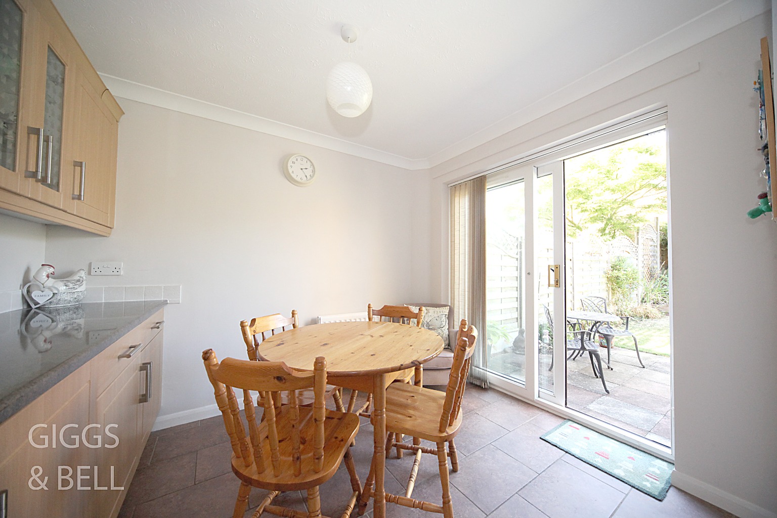 3 bed terraced house for sale in Malthouse Green, Luton  - Property Image 5