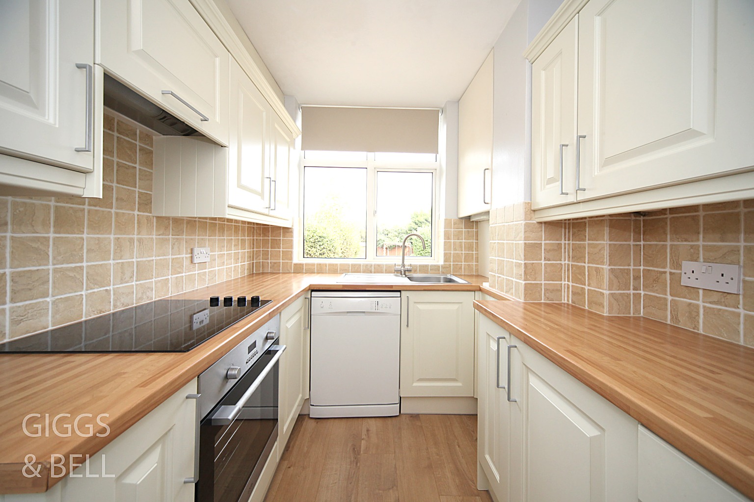 3 bed semi-detached house for sale in West Hill Road, Luton  - Property Image 7