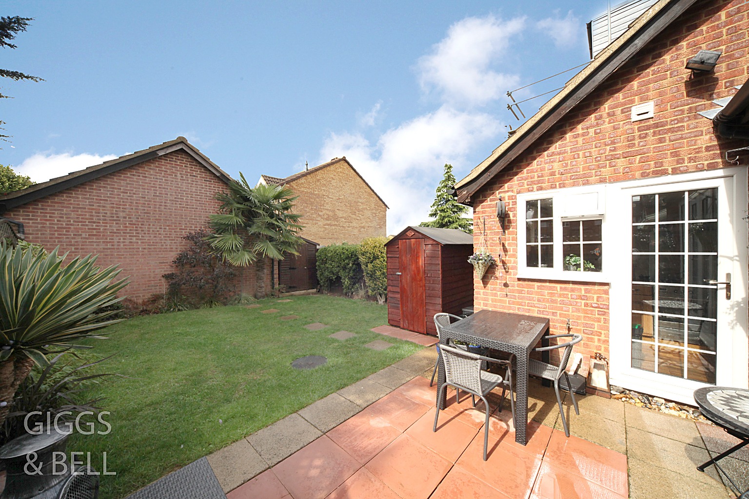 4 bed semi-detached house for sale in Field Fare Green, Luton  - Property Image 21