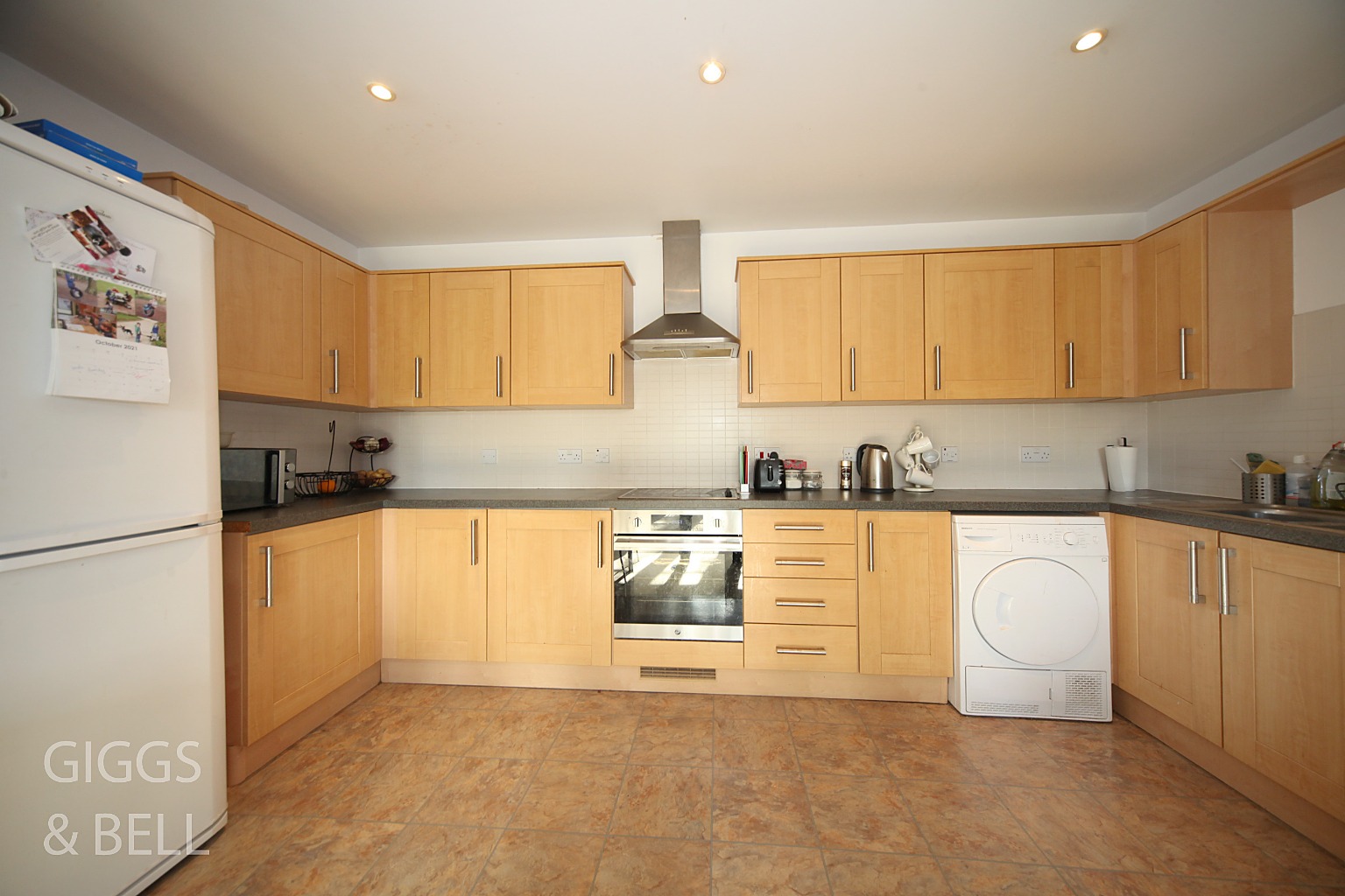 2 bed flat for sale in Holly Street, Luton  - Property Image 7